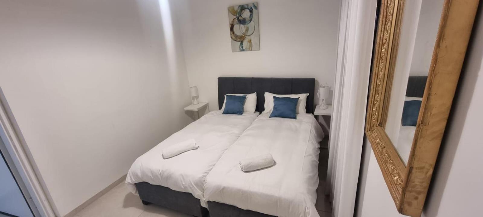 Jtower Royal Suites - Alefimmoed Yerusalem Bagian luar foto