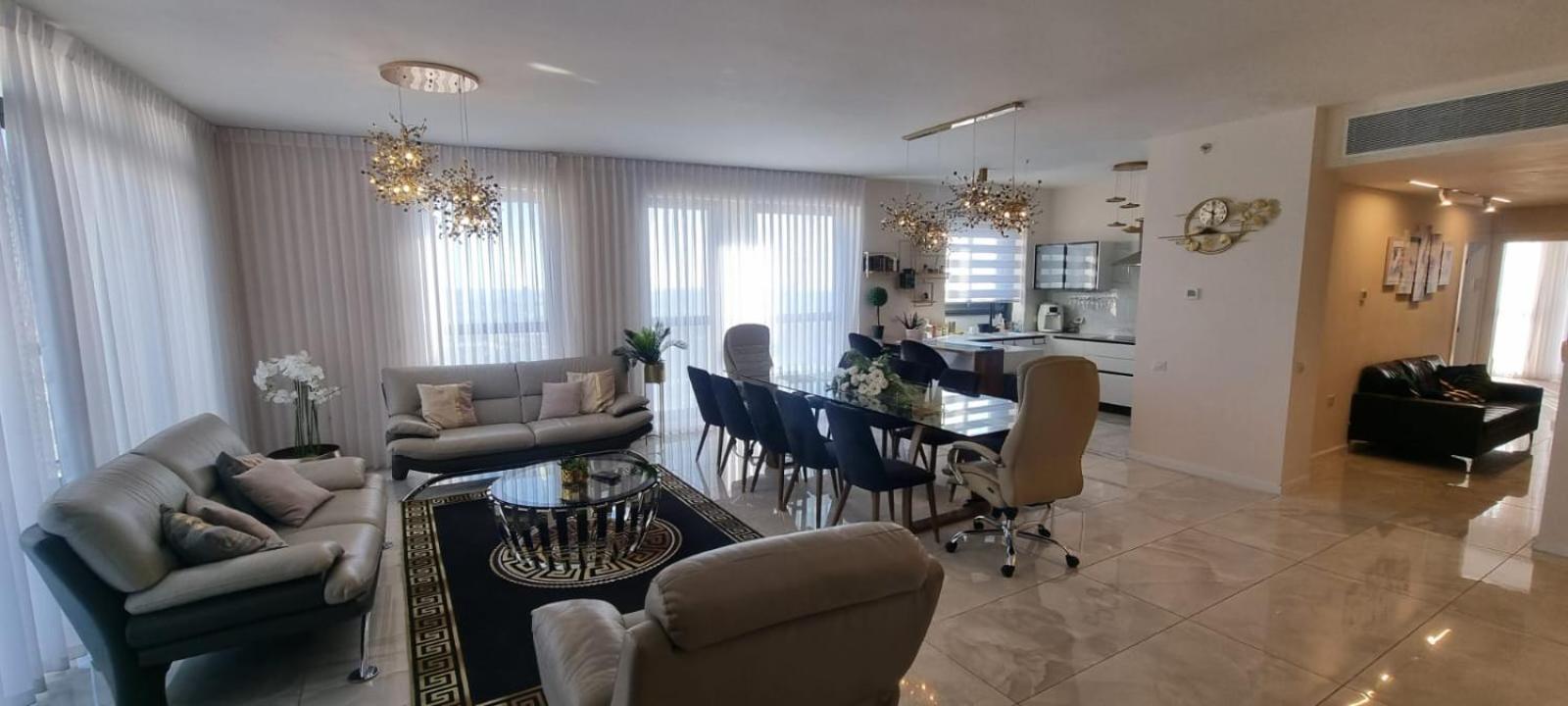 Jtower Royal Suites - Alefimmoed Yerusalem Bagian luar foto