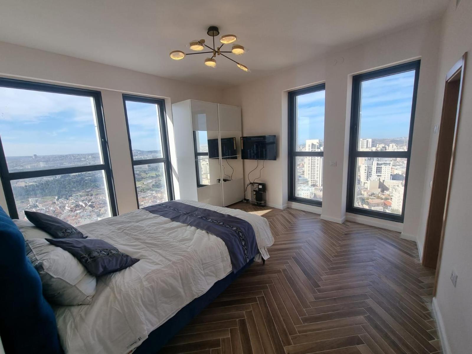 Jtower Royal Suites - Alefimmoed Yerusalem Bagian luar foto